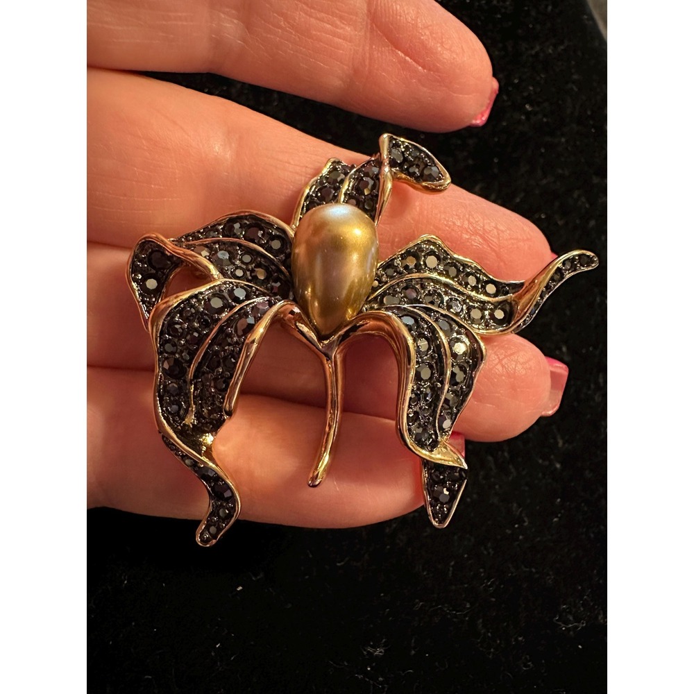 KJL Kenneth Jay Lane Black Crystal ORCHID Brooch Gold tone Faux Pearl